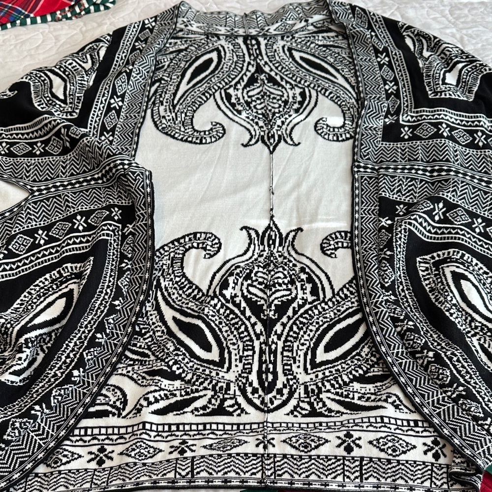 Chico’s Black and White Paisley Long Shrug